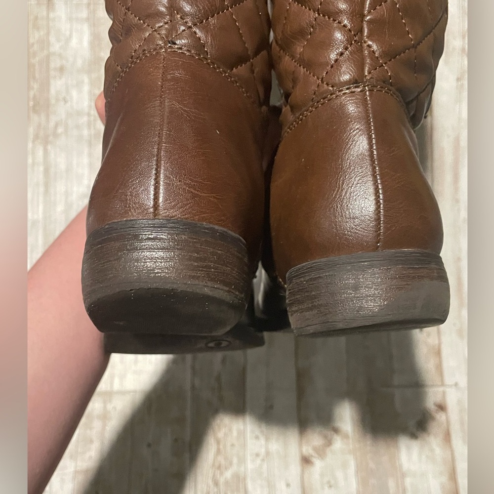 Women's Remy Quilted Zipper Riding Boots - Cognac 8 Wide Calf - Picture 7 of 10